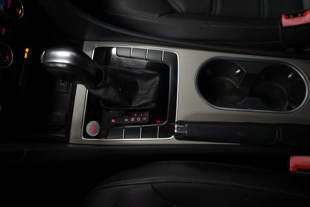 Thumbnail: 2021 Volkswagen Passat - 24