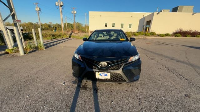 Thumbnail: 2018 Toyota Camry - 3
