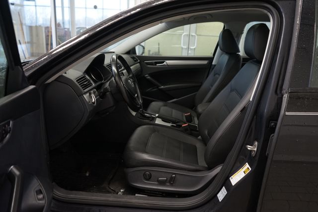 Thumbnail: 2019 Volkswagen Passat - 19