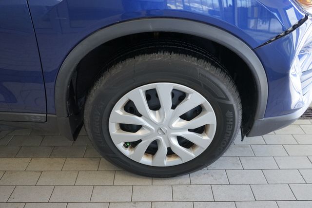 Thumbnail: 2018 Nissan Rogue - 15