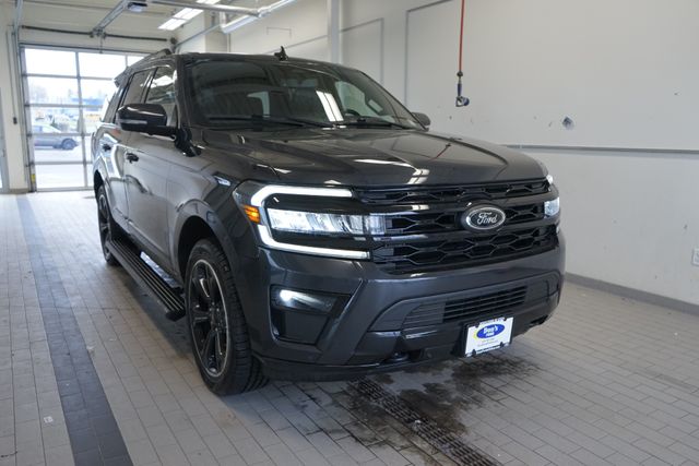 Thumbnail: 2022 Ford Expedition - 18
