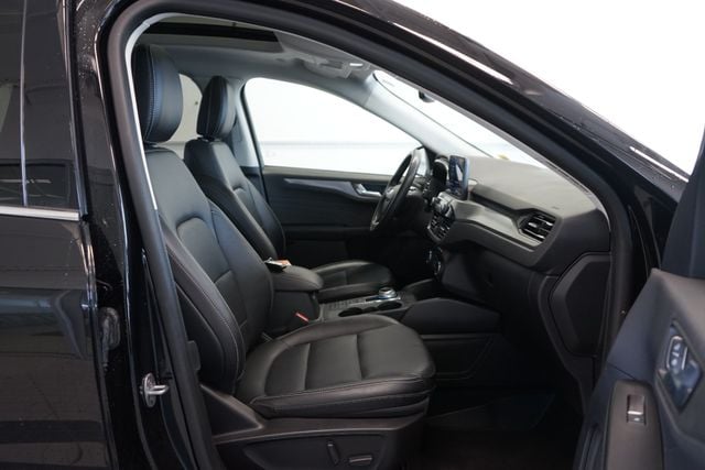 Thumbnail: 2022 Ford Escape - 34