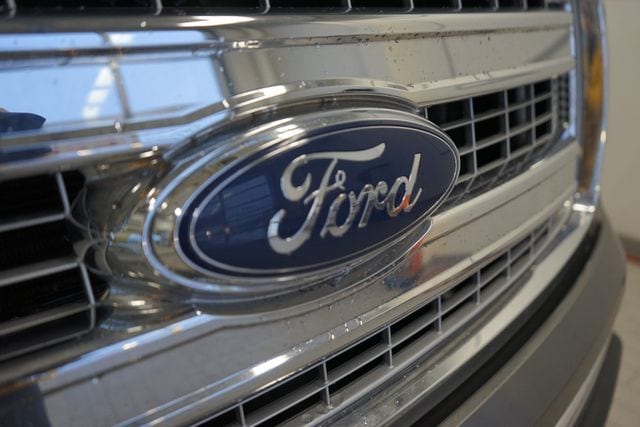 Thumbnail: 2013 Ford F-150 - 19