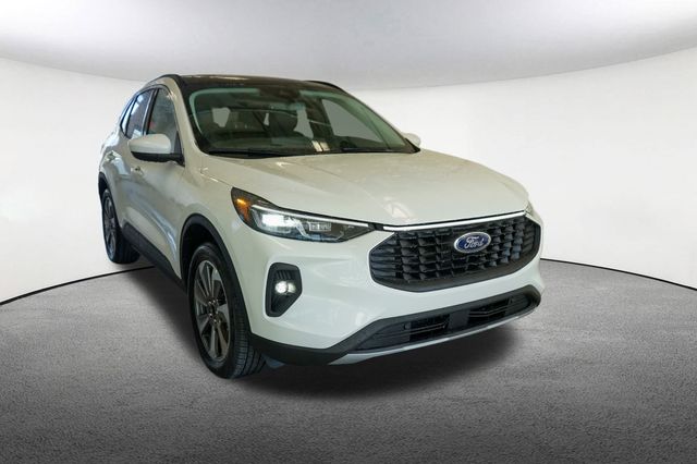 Thumbnail: 2025 Ford Escape - 8