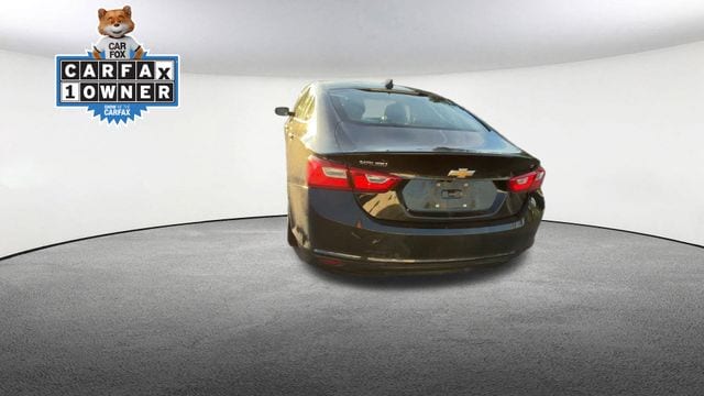Thumbnail: 2017 Chevrolet Malibu - 8