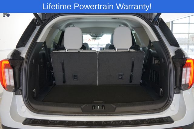 Thumbnail: 2026 Ford Explorer - 32