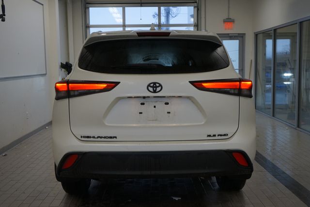 Thumbnail: 2021 Toyota Highlander - 12