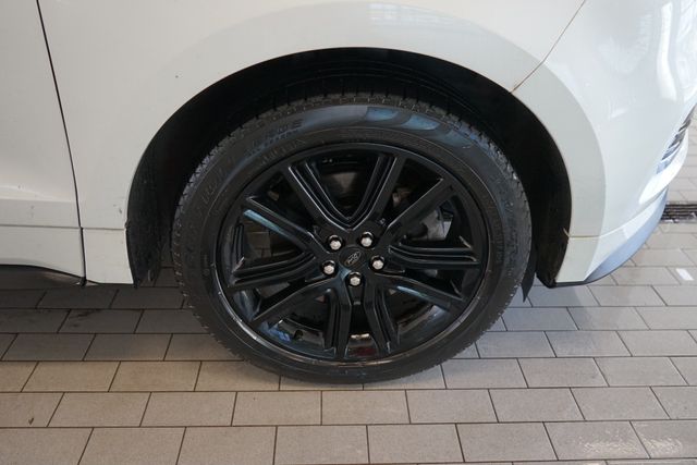 2022 Ford Edge  15