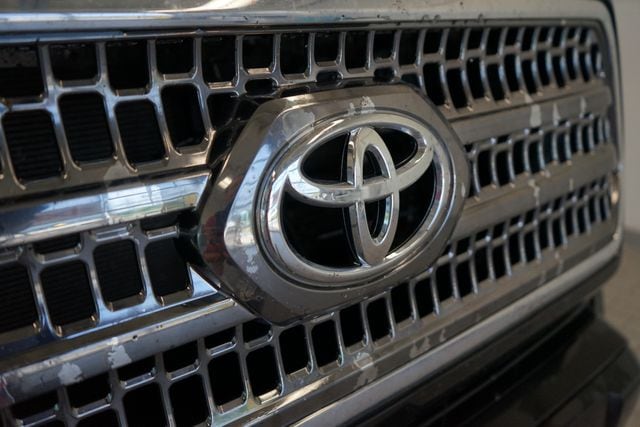 Thumbnail: 2017 Toyota Tacoma - 20