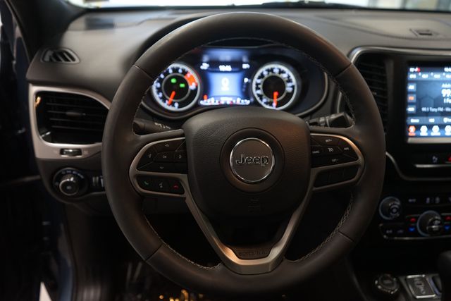 Thumbnail: 2021 Jeep Cherokee - 21