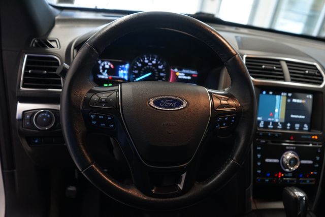 Thumbnail: 2017 Ford Explorer - 21