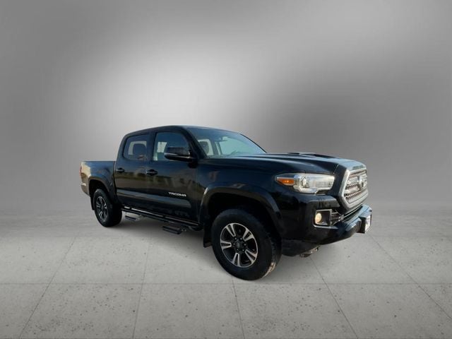 Thumbnail: 2017 Toyota Tacoma - 2