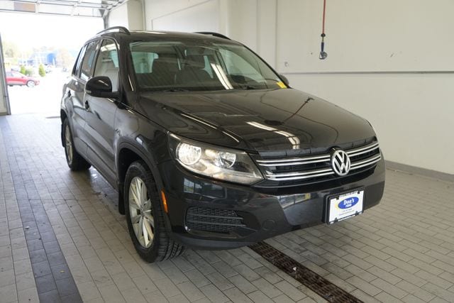 Thumbnail: 2015 Volkswagen Tiguan - 16
