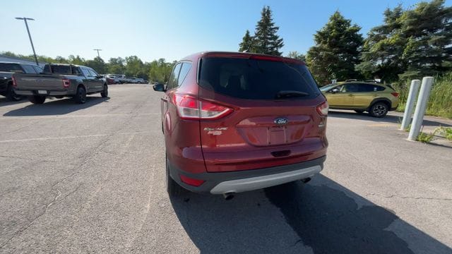 Thumbnail: 2015 Ford Escape - 8