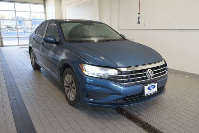 Thumbnail: 2019 Volkswagen Jetta - 17
