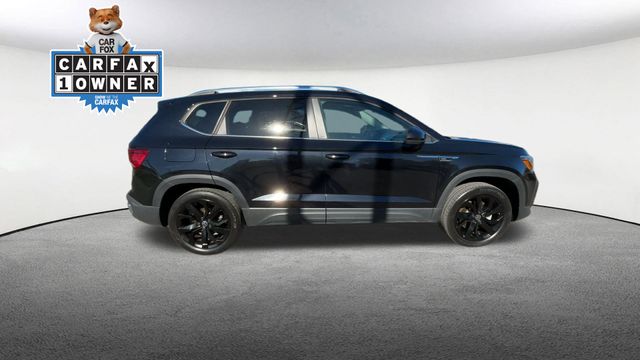 Thumbnail: 2023 Volkswagen Taos - 9