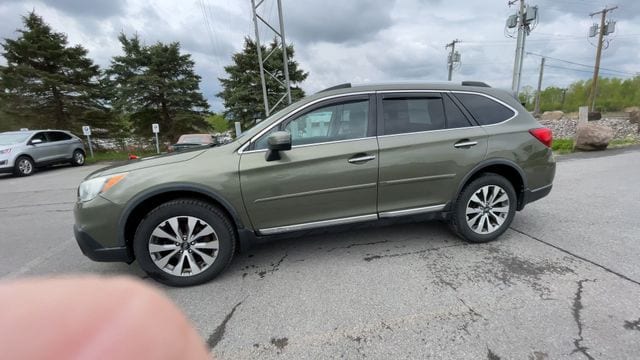 Thumbnail: 2017 Subaru Outback - 6