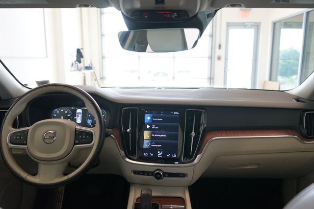 Thumbnail: 2022 Volvo S60 - 31