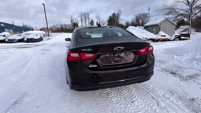 Thumbnail: 2021 Chevrolet Malibu - 8