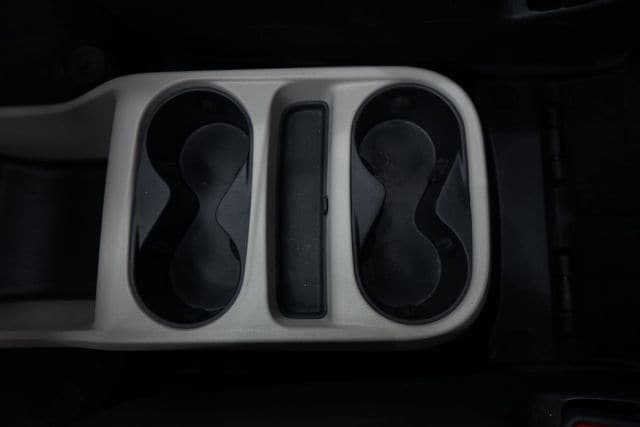 Thumbnail: 2022 Chrysler Voyager - 15