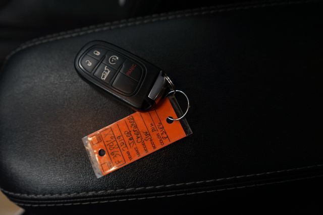 Thumbnail: 2019 Jeep Cherokee - 22