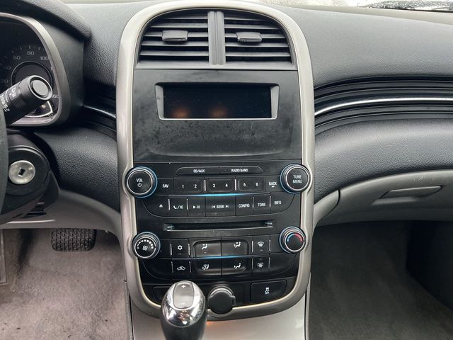 Thumbnail: 2015 Chevrolet Malibu - 29