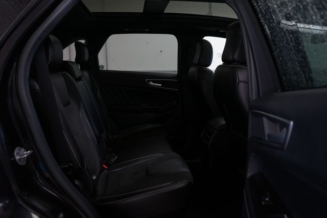 Thumbnail: 2020 Ford Edge - 32