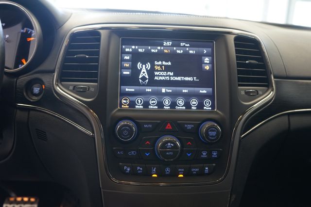 Thumbnail: 2018 Jeep Grand Cherokee - 15