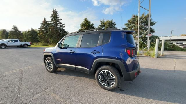Thumbnail: 2016 Jeep Renegade - 7