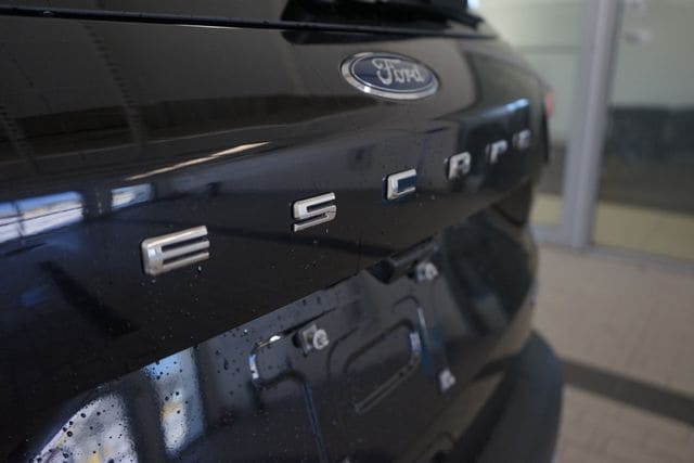 Thumbnail: 2021 Ford Escape - 5