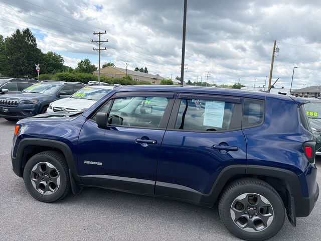 Thumbnail: 2016 Jeep Renegade - 12