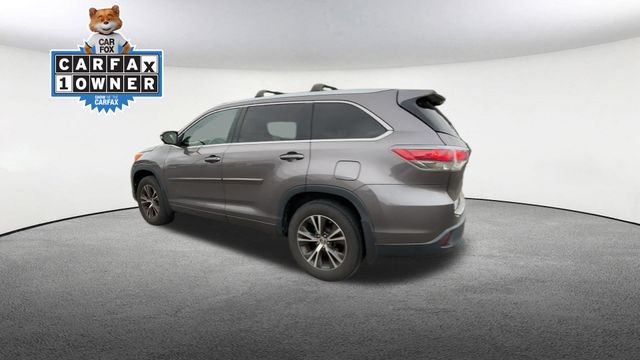 Thumbnail: 2016 Toyota Highlander - 6
