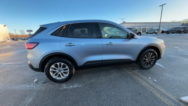 Thumbnail: 2022 Ford Escape - 10