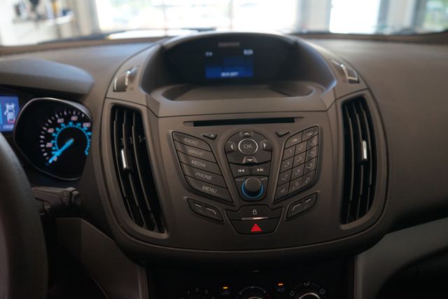 Thumbnail: 2015 Ford Escape - 21