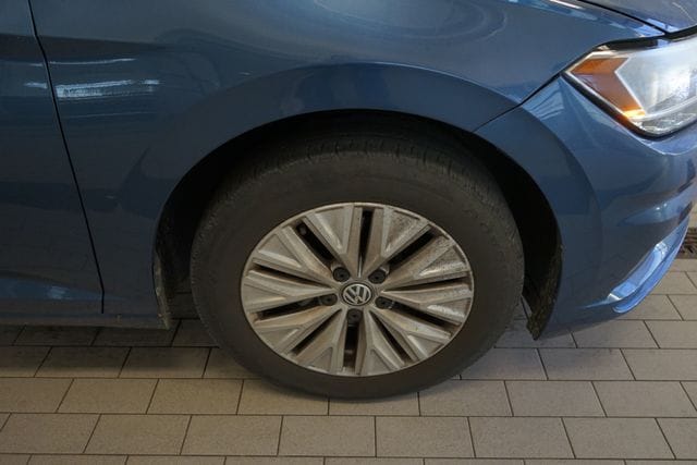 Thumbnail: 2019 Volkswagen Jetta - 16