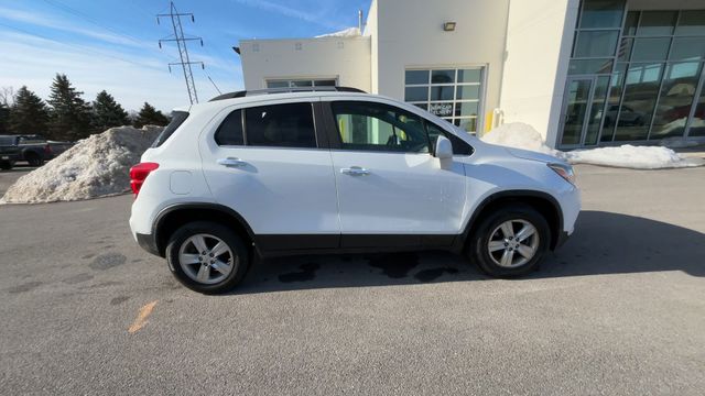 Thumbnail: 2018 Chevrolet Trax - 11