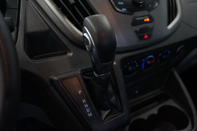 Thumbnail: 2018 Ford Transit Series - 23