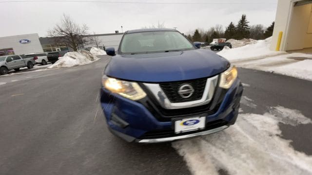 Thumbnail: 2018 Nissan Rogue - 3