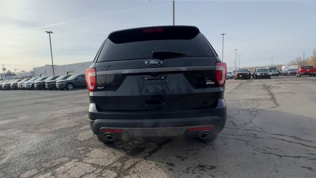 Thumbnail: 2017 Ford Explorer - 8
