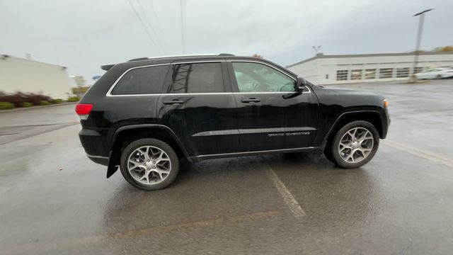 Thumbnail: 2018 Jeep Grand Cherokee - 10