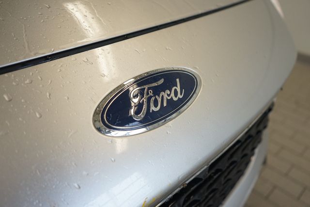2020 Ford Escape SEL 18