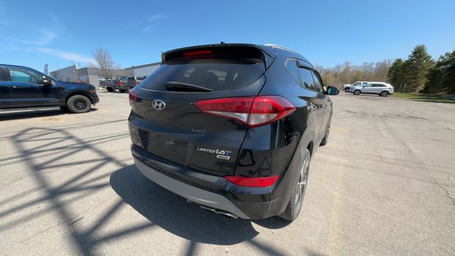 Thumbnail: 2017 Hyundai Tucson - 9