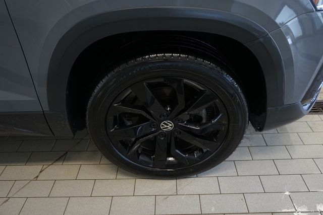 Thumbnail: 2022 Volkswagen Taos - 14