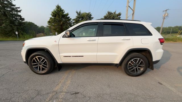 Thumbnail: 2020 Jeep Grand Cherokee - 6