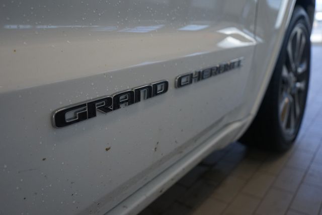 Thumbnail: 2018 Jeep Grand Cherokee - 15