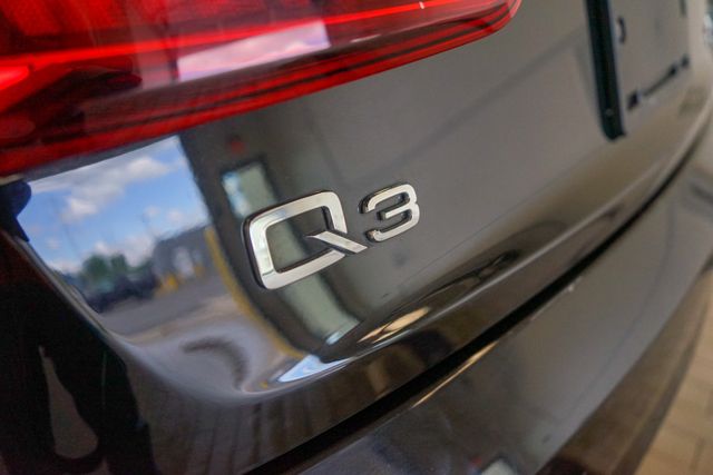Thumbnail: 2017 Audi Q3 - 13