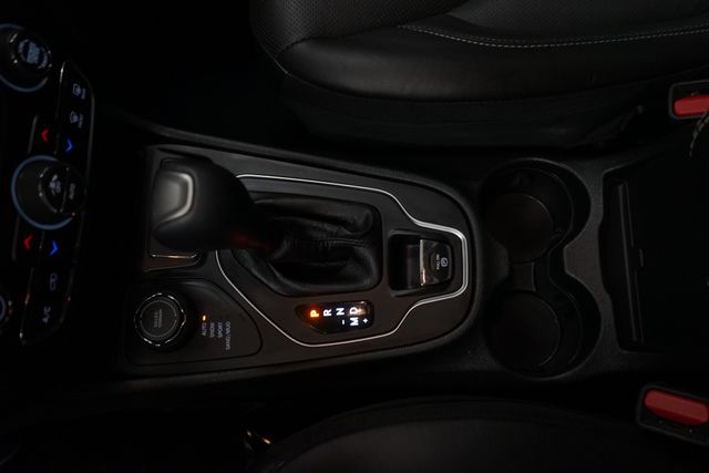 Thumbnail: 2021 Jeep Cherokee - 24