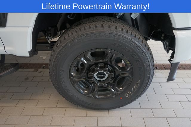 Thumbnail: 2025 Ford F-350 - 17