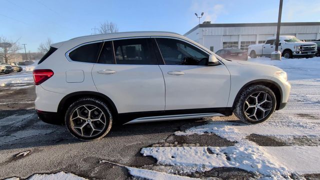 Thumbnail: 2018 BMW X1 - 10