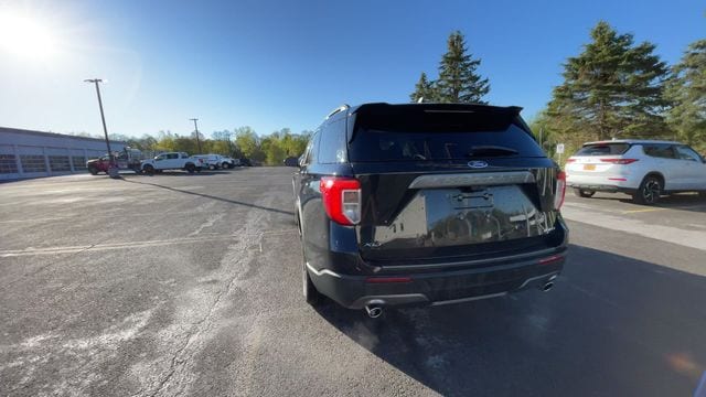 Thumbnail: 2022 Ford Explorer - 7